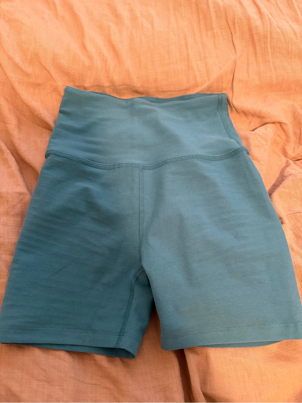 Beyond yoga shorts size small